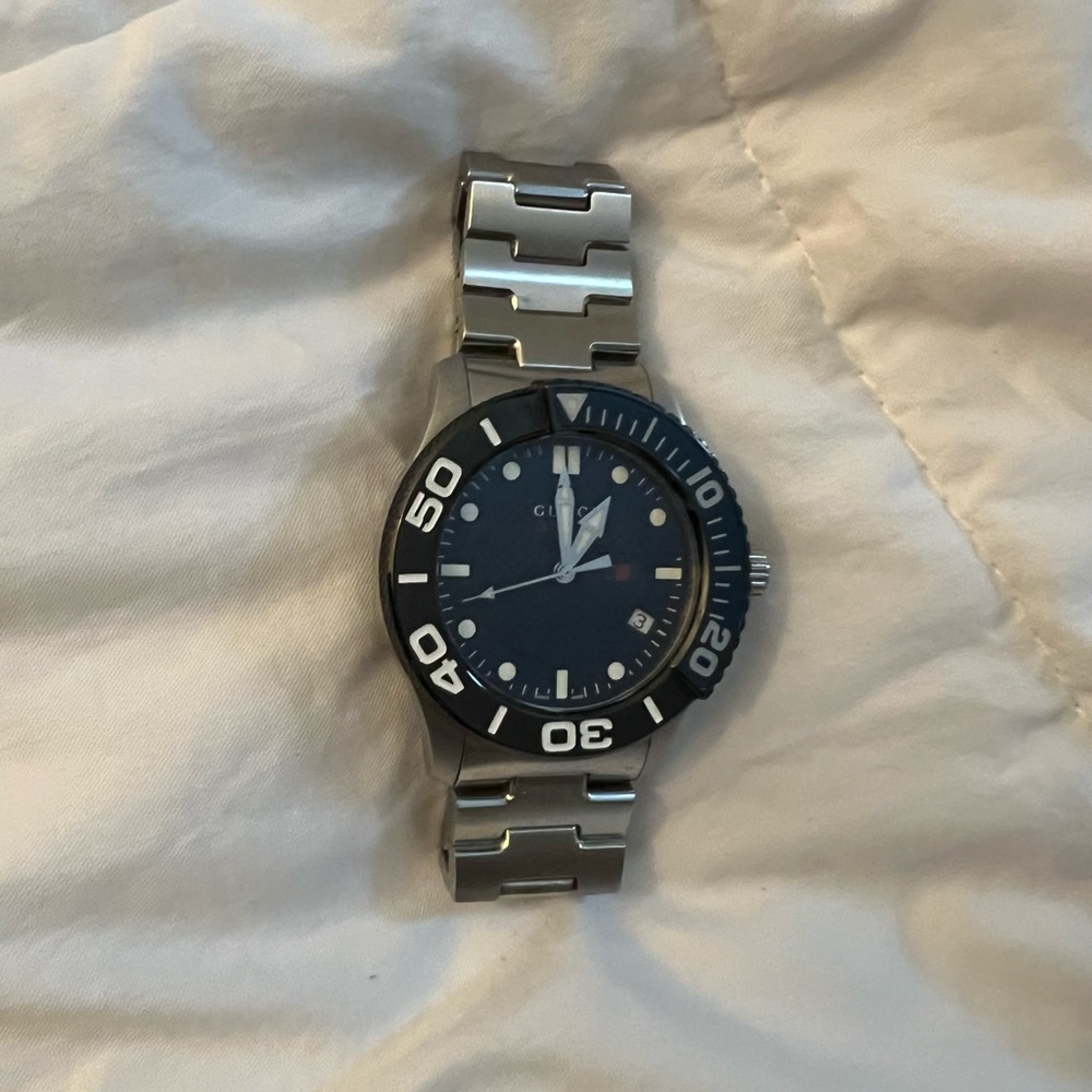 Gucci sport men’s stainless steel watch 44mm - Picture 4 of 4